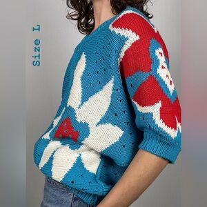 Vintage 80s knit 3/4 sleeve sweater with red and white flowers